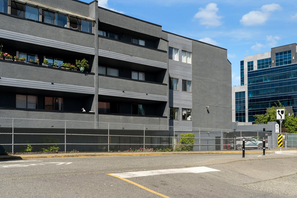 #408 – 755 Hillside Avenue – photo 30