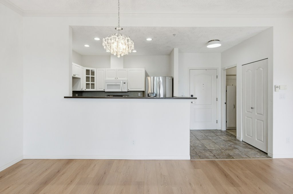 #409 – 380 Waterfront Crescent – photo 07