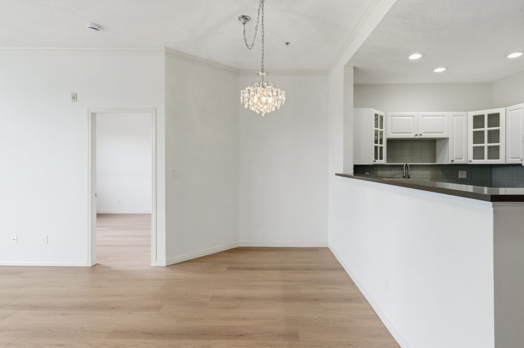 #409 – 380 Waterfront Crescent – photo 08