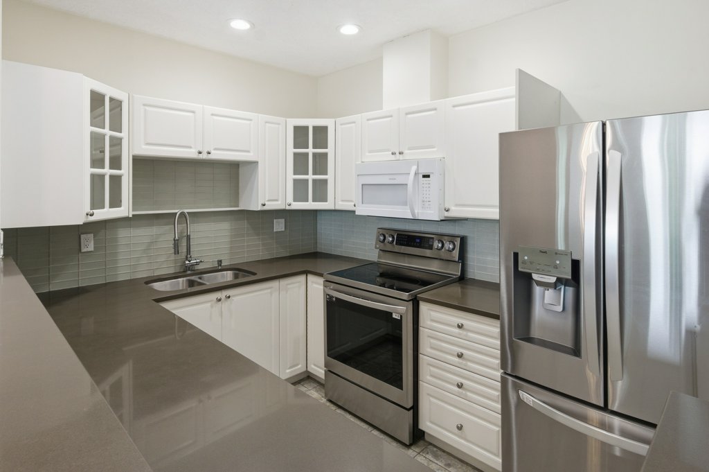 #409 – 380 Waterfront Crescent – photo 12
