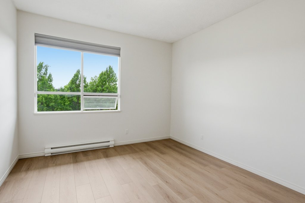 #409 – 380 Waterfront Crescent – photo 19