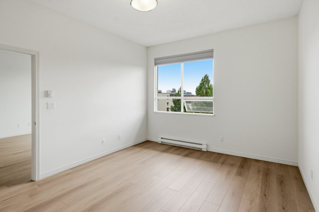 #409 – 380 Waterfront Crescent – photo 20