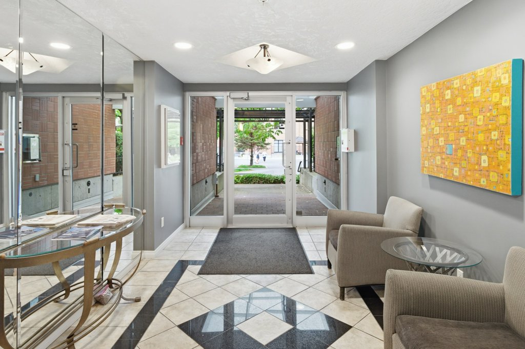 #409 – 380 Waterfront Crescent – photo 31