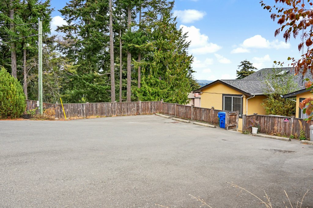 #A – 3370 Fulton Road – common – photo 01