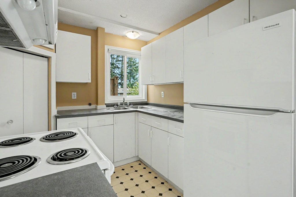 #A – 3370 Fulton Road – lower suite – photo 03