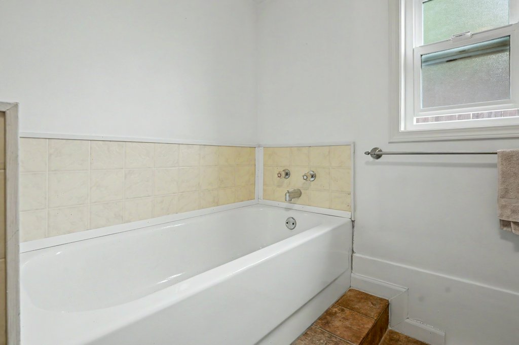 #A – 3370 Fulton Road – lower suite – photo 10