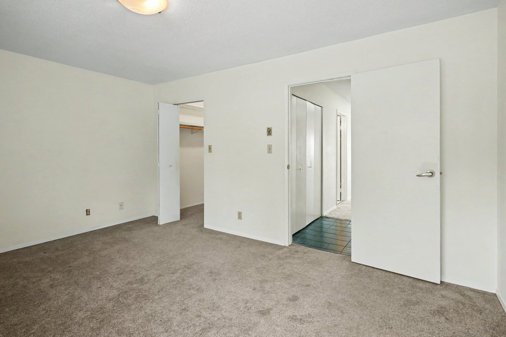 #A – 3370 Fulton Road – upper suite – photo 12